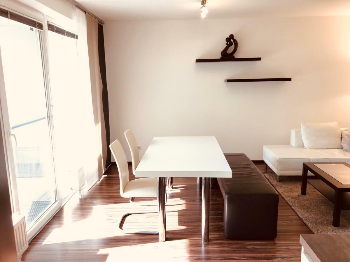 25H Garden Apartment Plus Private Beach Neusiedl am See Buitenkant foto